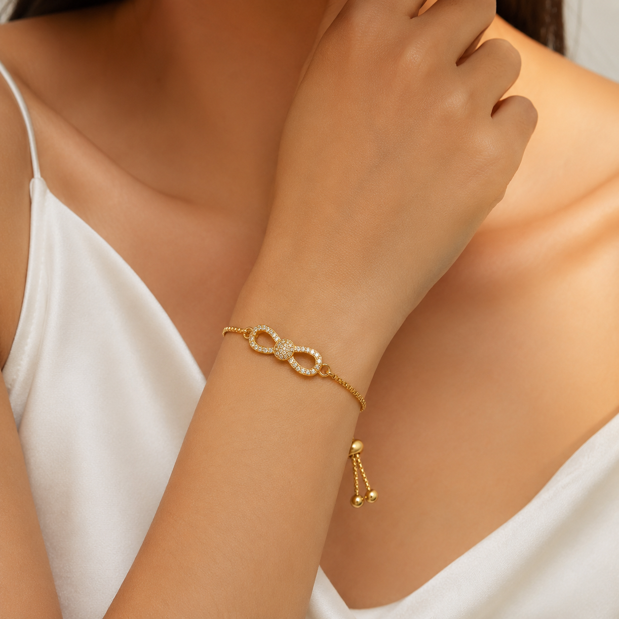 ✨ Pulsera Infinito Brillante Ajustable Oro 14K Laminado